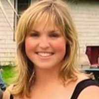 Jennifer Rowe