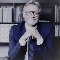 Dr. Volker Lücker