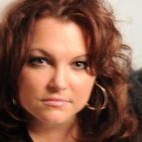Suzanne Ellis