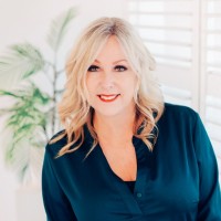 Bernadette Warne Areinz