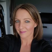 Eve Bates