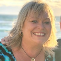Lynne Pal
