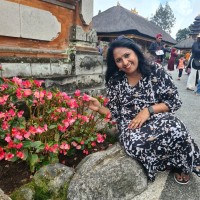Shoba Senthil