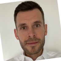 Damien Oades