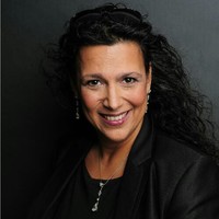 Bettina Straka