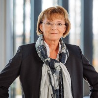 Karin Spalek