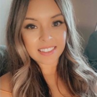 Kelly Valenzuela