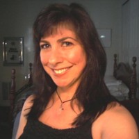 Lisa M Kazee