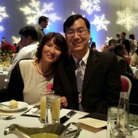Yong Jin Lee
