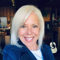 Elizabeth Raine