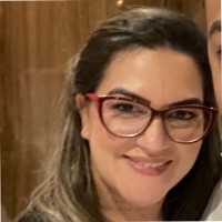 Cinthia Aguiar Freire