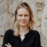 Johanna E Raedle