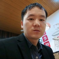 李龙基