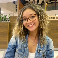 Júlia Gomes Cândido