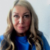 Yvonne Laan