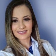 karolina Isabela Correa