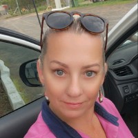 Robyn Angus