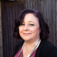 Larissa Dewitt