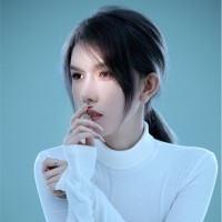 Alice He