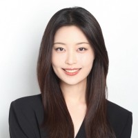 Yujin Lee