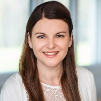 Melanie Liefert