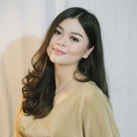 Noel Monique Renzita