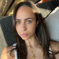 Lola Sutton