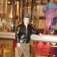 Louis Flores