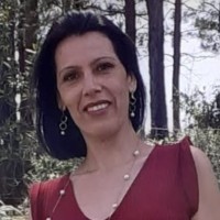 Débora Pereira Dos Santos