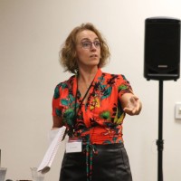 Laura Mach