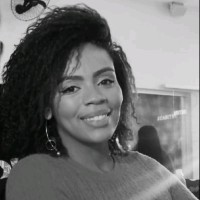 Carla Beatriz De Moura