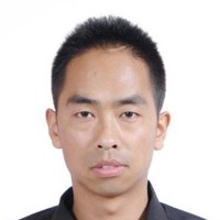 李发伟