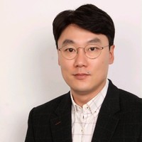 Moon-Sung Yang