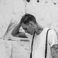 Andrea Battello Hung