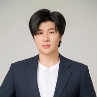 Zihan Wang