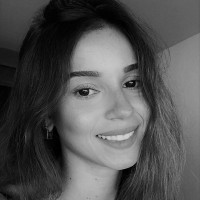 Larissa Maia