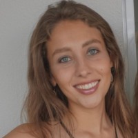 Luiza Assis Loures Vale