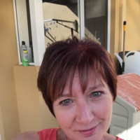 Lesley Kennelly
