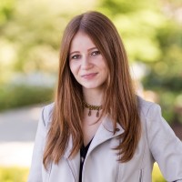 Cristina Kallenbach, Aia