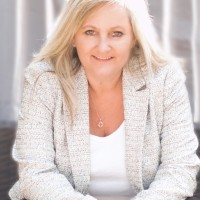 Tina White