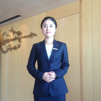 Angela Zou