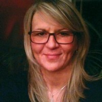 Suzie Valcourt