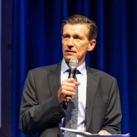 Dr. Uwe Gretscher