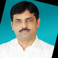 mujeeb tariq
