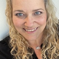 Lori Laughlin