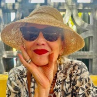 Linda Carlson, Msw