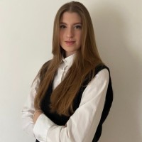 Deborah Knöll