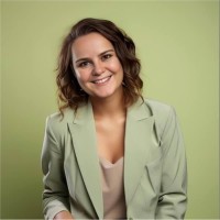 Nicolette Marais