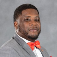 Tavon M Miles
