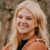 Christine R McLellan
